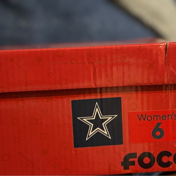 Brand new shoes NFL - Picture 5 of 6